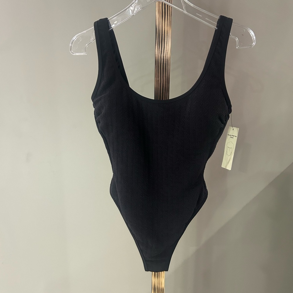 No Boundaries Black One-Piece Swimsuit Women’s Size Medium (8–10) NWT - Picture 2 of 5